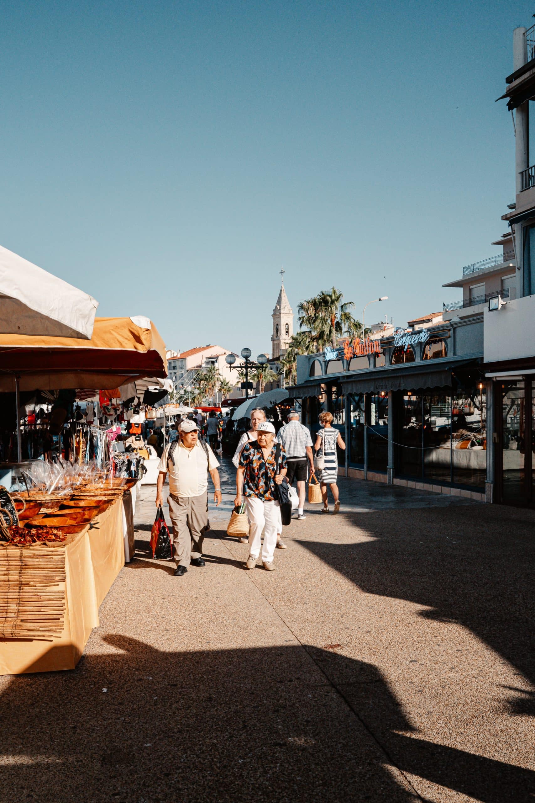 Jours De Marché à Sanary Sur Mer Var, Jour 4 : le marché de Sanary-sur-Mer – Lovely Grizzly